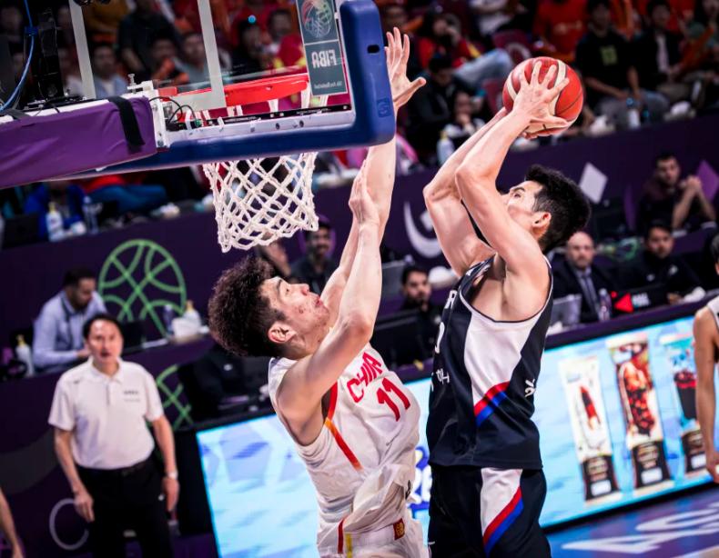 他的作用开, 的名字, 个前场篮板