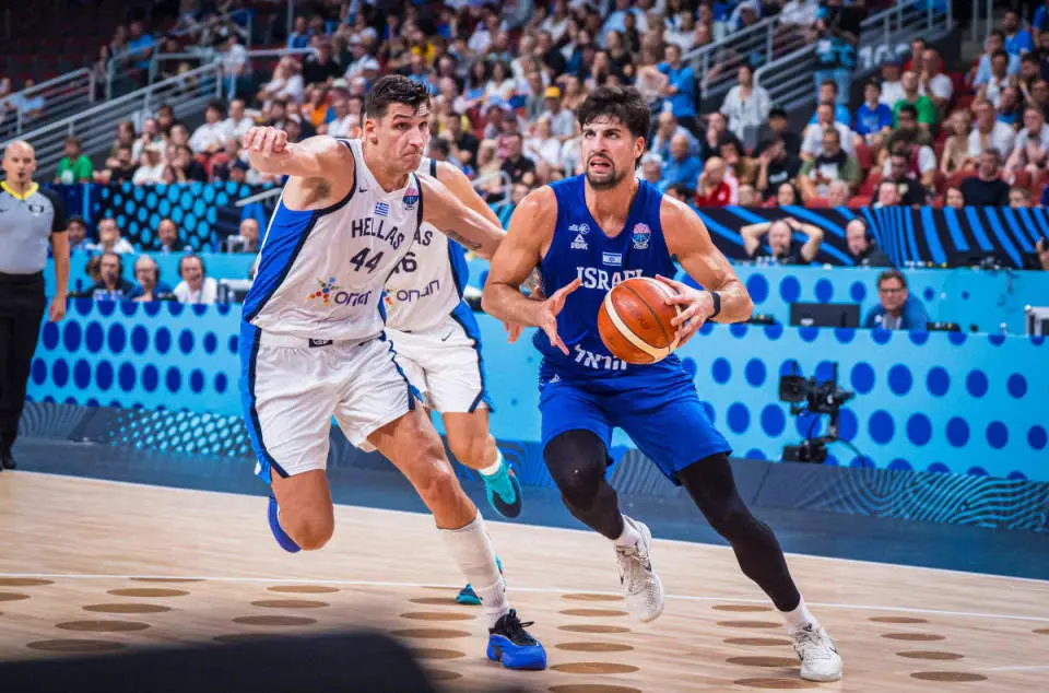 阿德托昆博, 次犯规, 本次欧锦赛